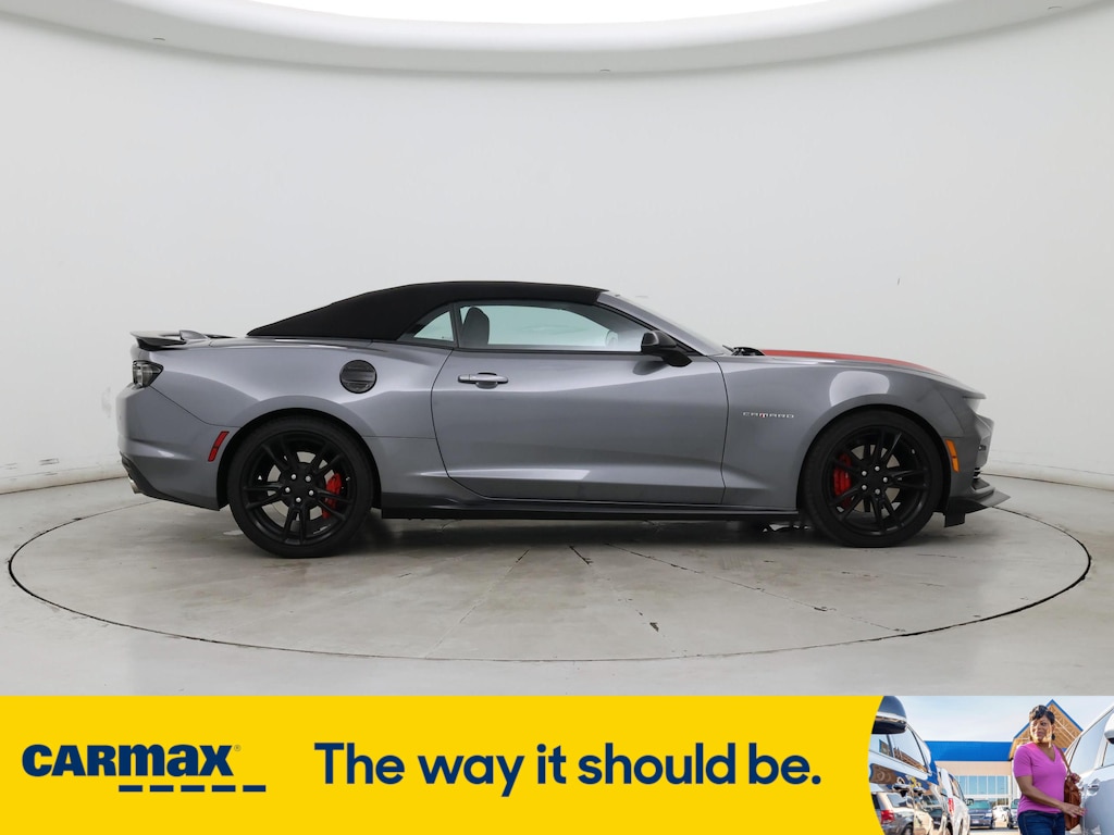 Vehicle image 4 of 28