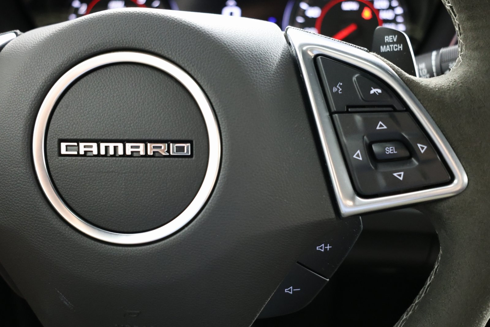 Vehicle image 26 of 49