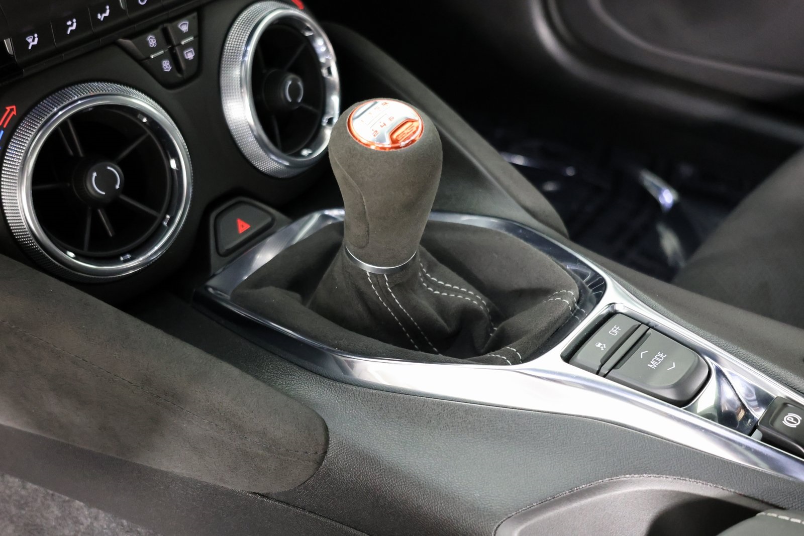 Vehicle image 36 of 49