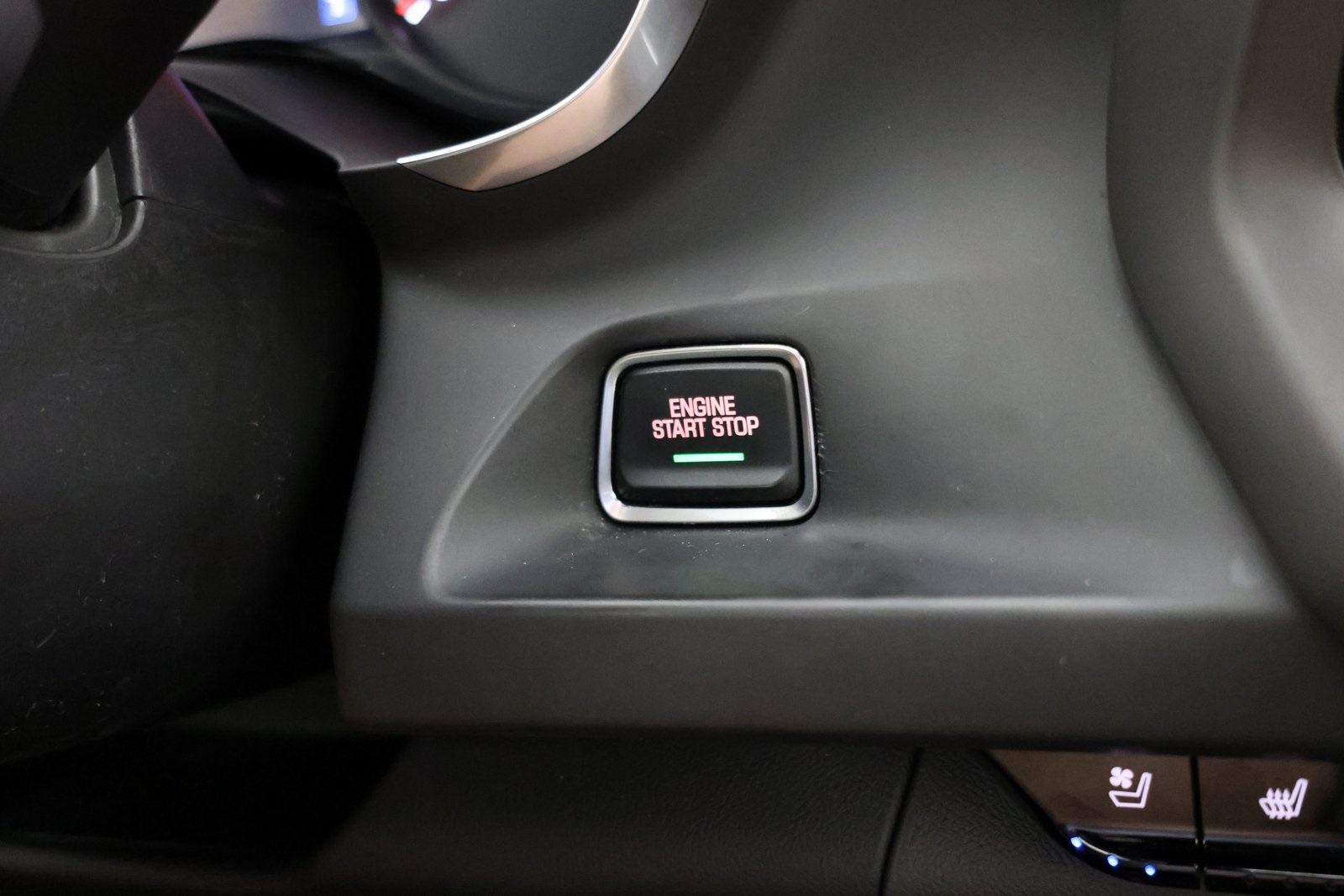 Vehicle image 40 of 49