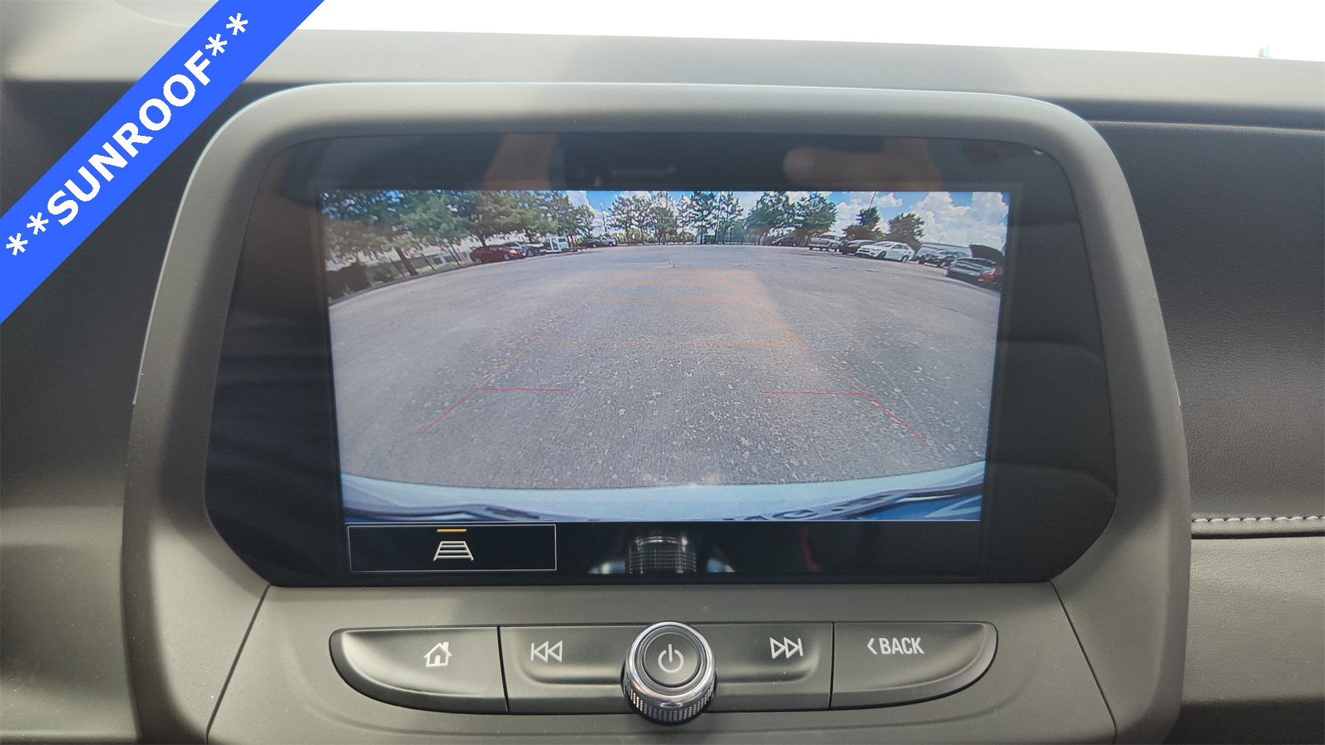 Vehicle image 21 of 35