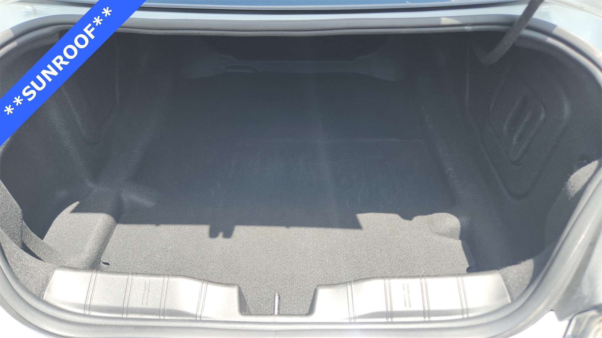 Vehicle image 10 of 35