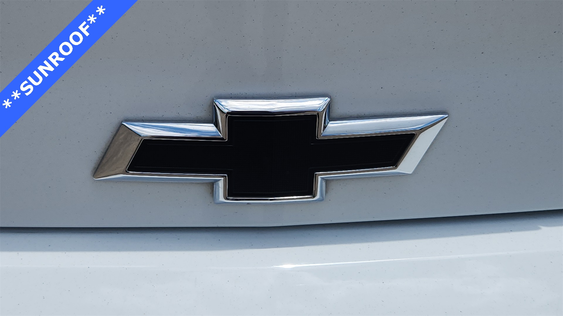 Vehicle image 32 of 35