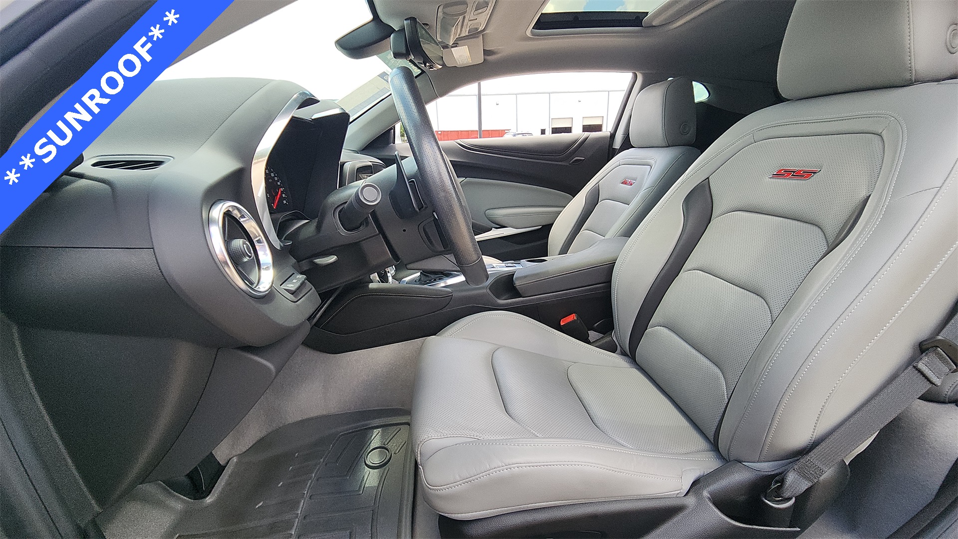 Vehicle image 14 of 35
