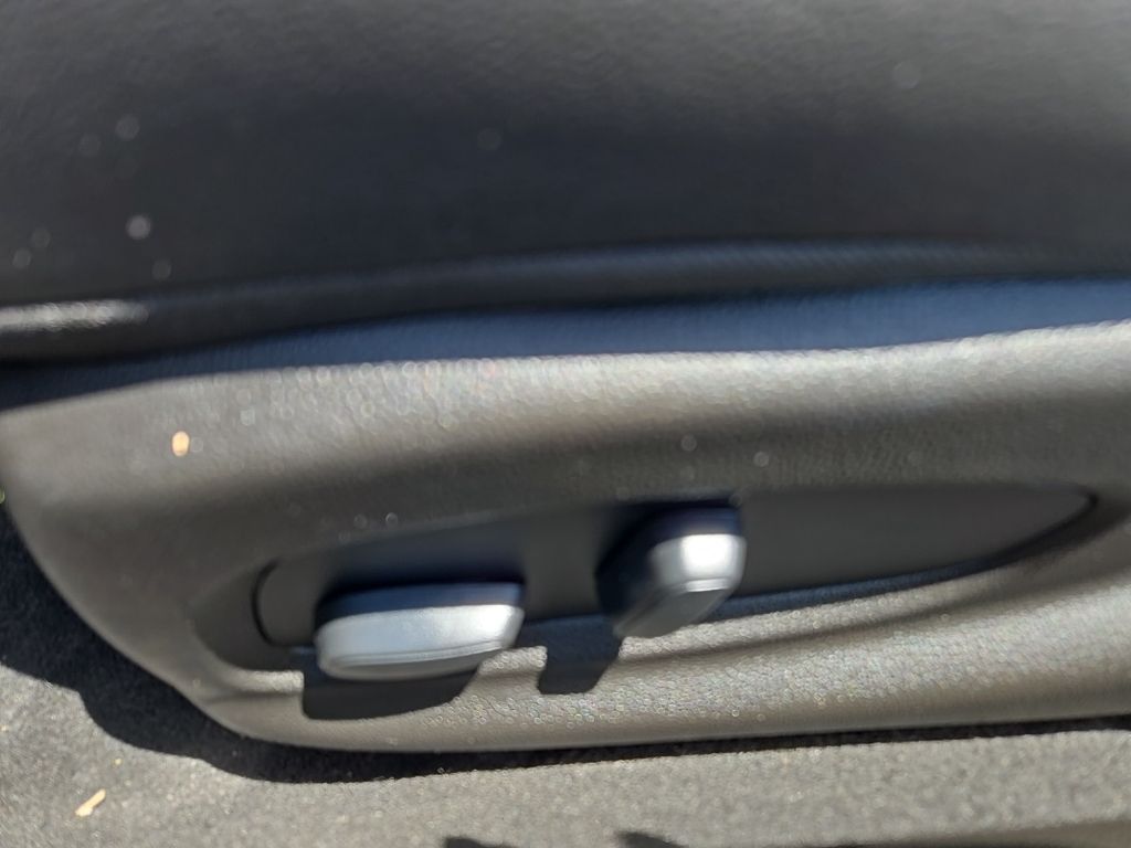 Vehicle image 44 of 53