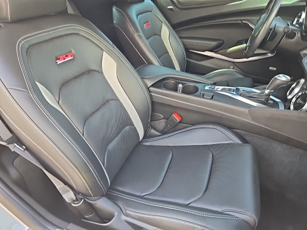Vehicle image 16 of 53