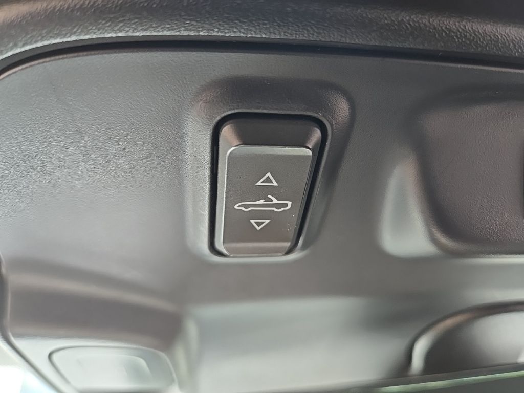 Vehicle image 40 of 53