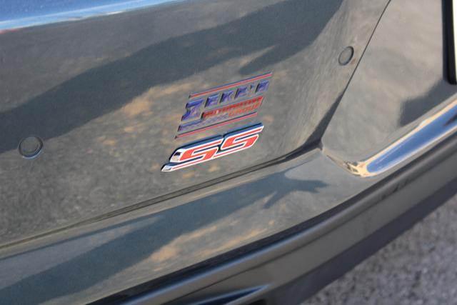 Vehicle image 8 of 40