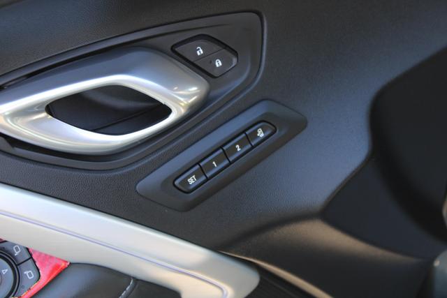 Vehicle image 10 of 40