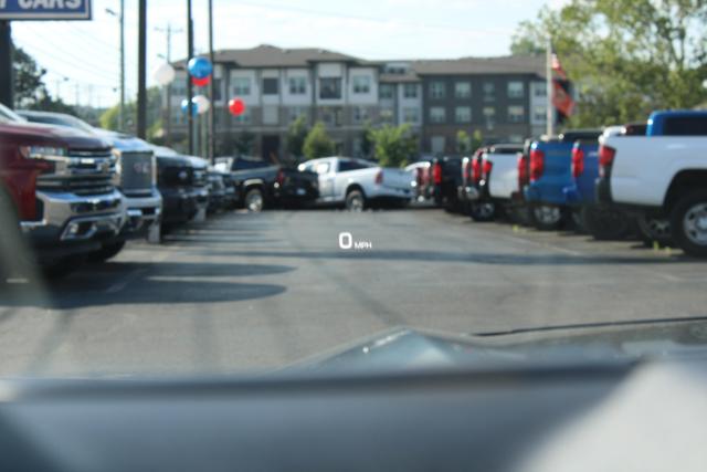 Vehicle image 17 of 40