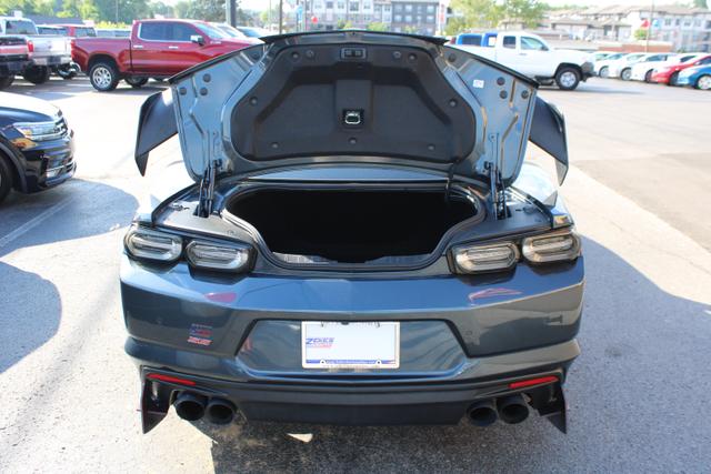 Vehicle image 37 of 40