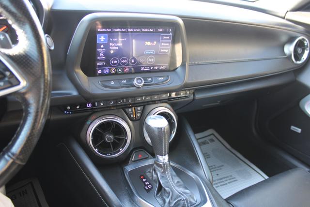 Vehicle image 18 of 40