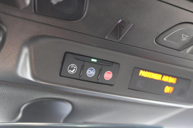Vehicle image 31 of 40