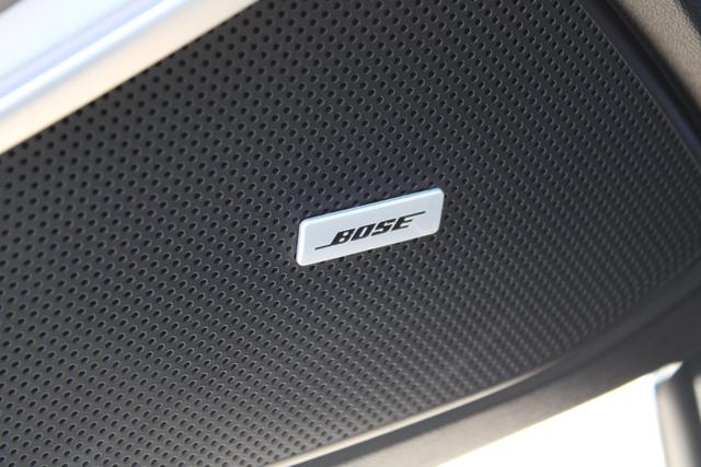 Vehicle image 12 of 40