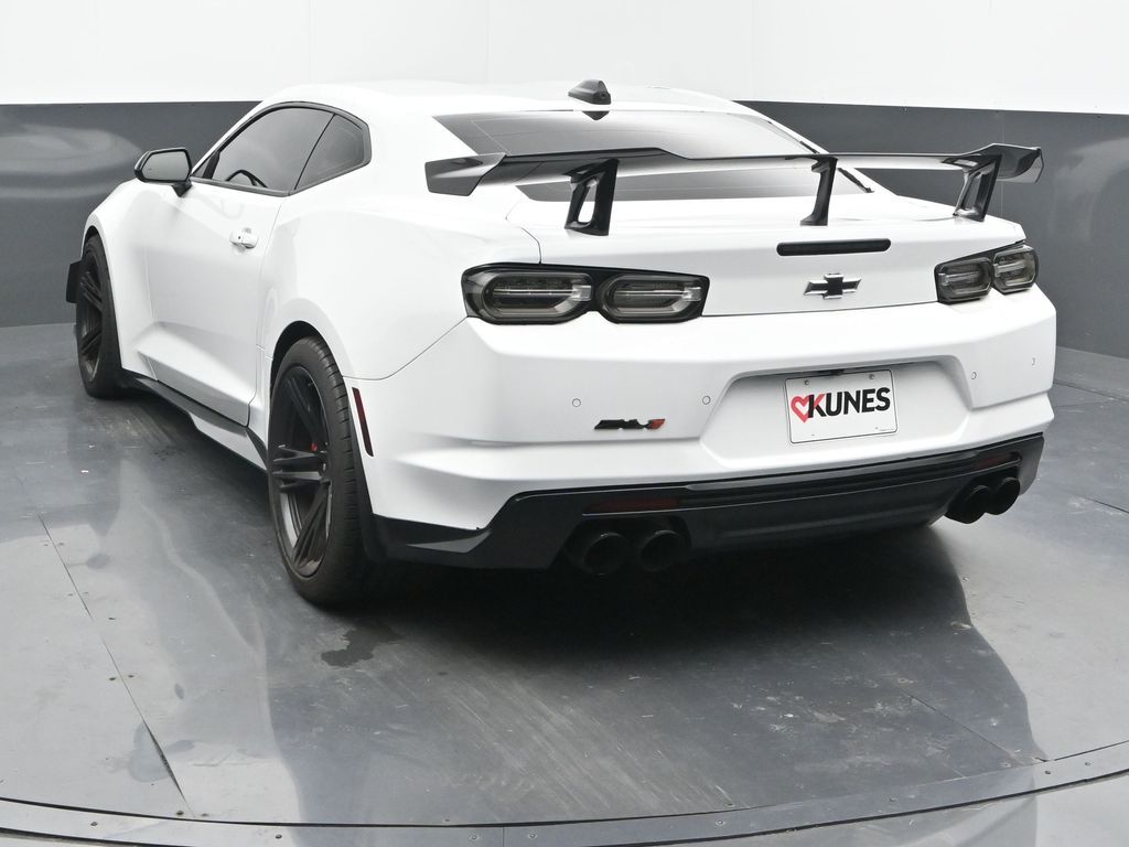 Vehicle image 38 of 69