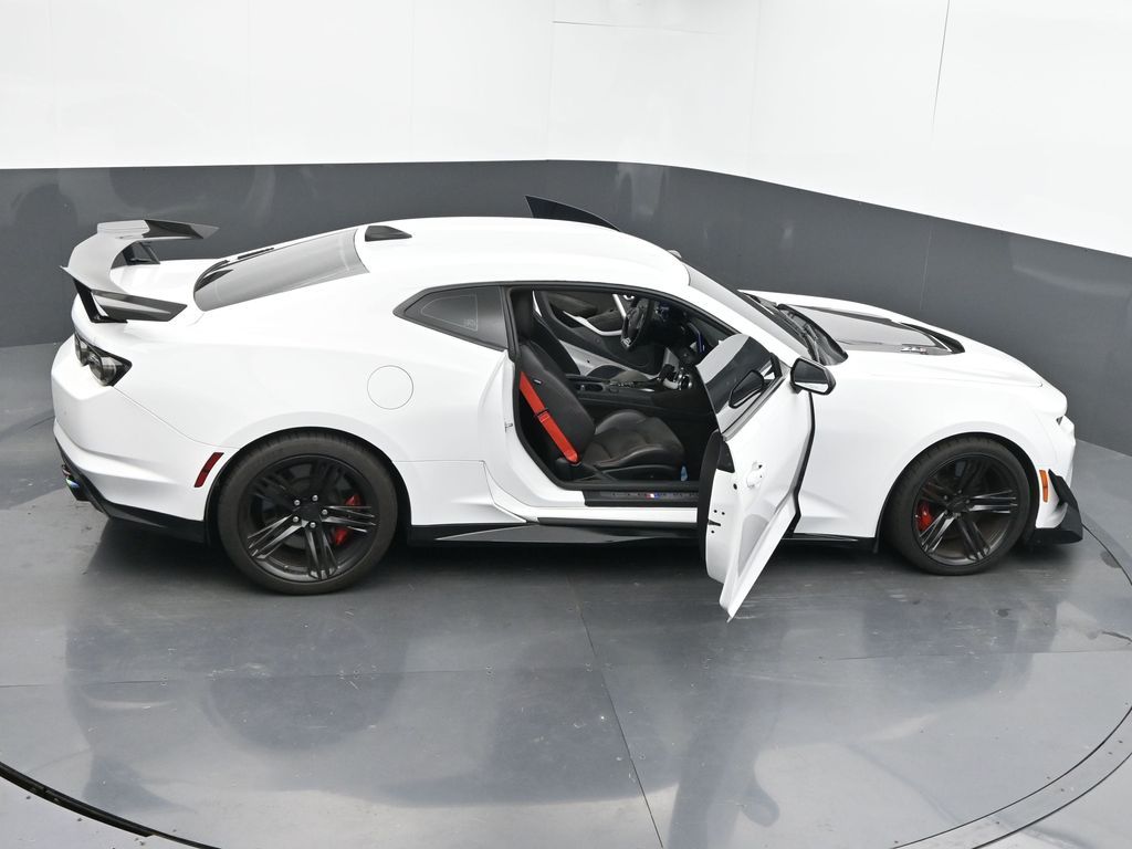 Vehicle image 19 of 69