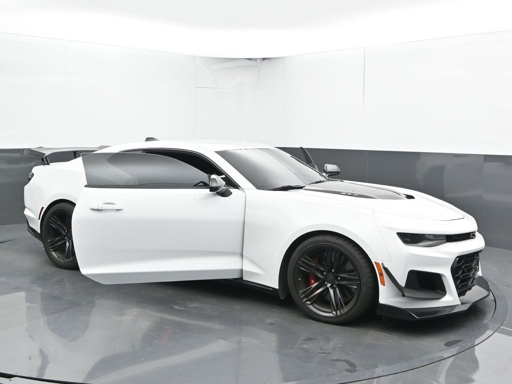 Vehicle image 18 of 69