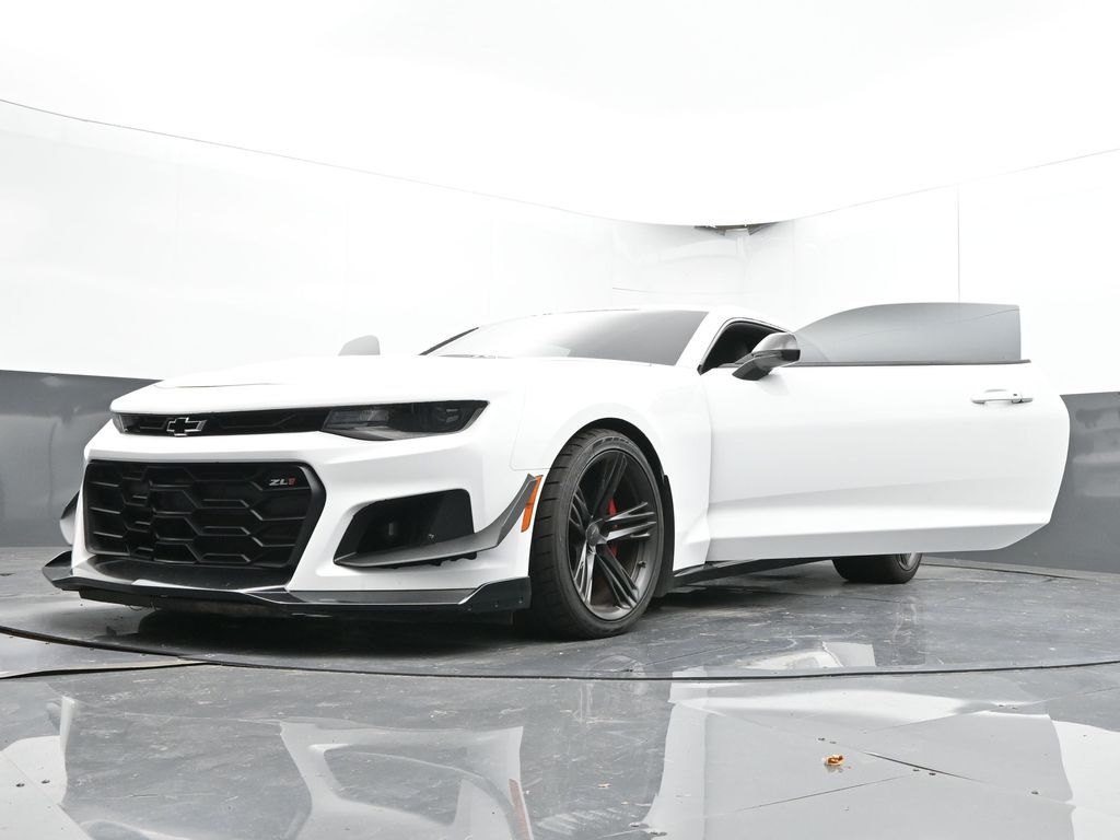 Vehicle image 6 of 69