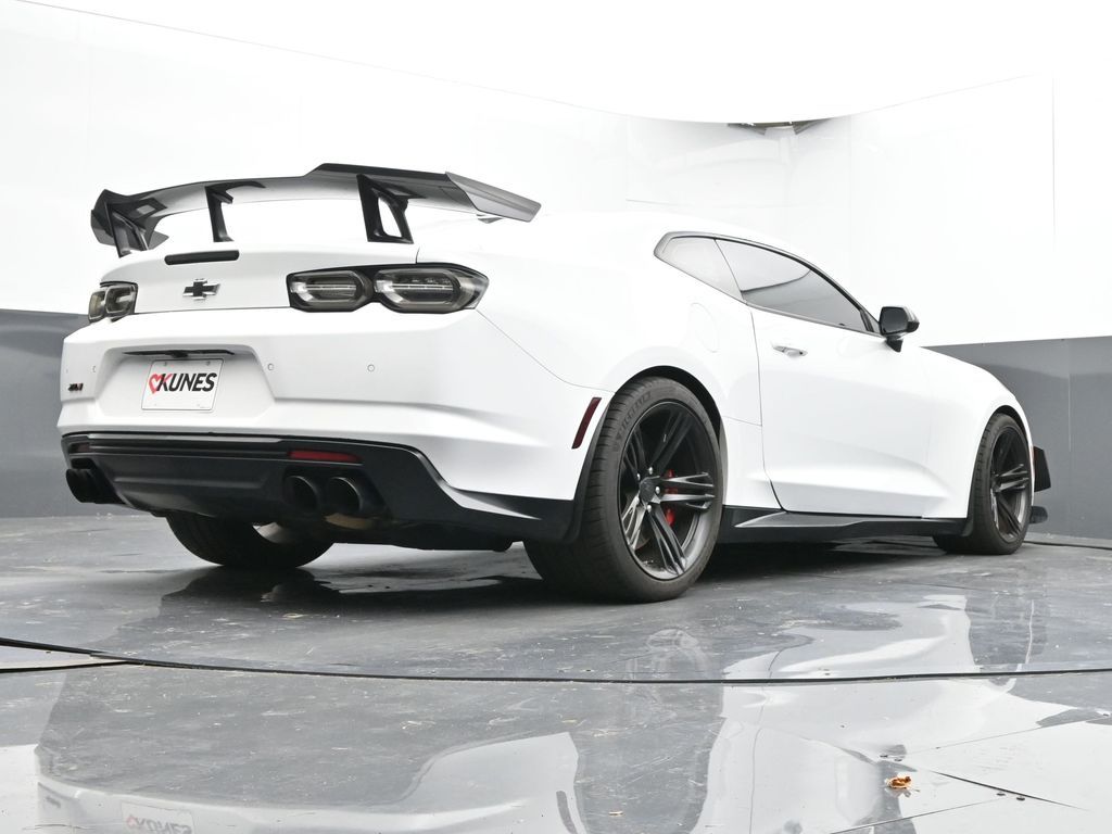 Vehicle image 36 of 69