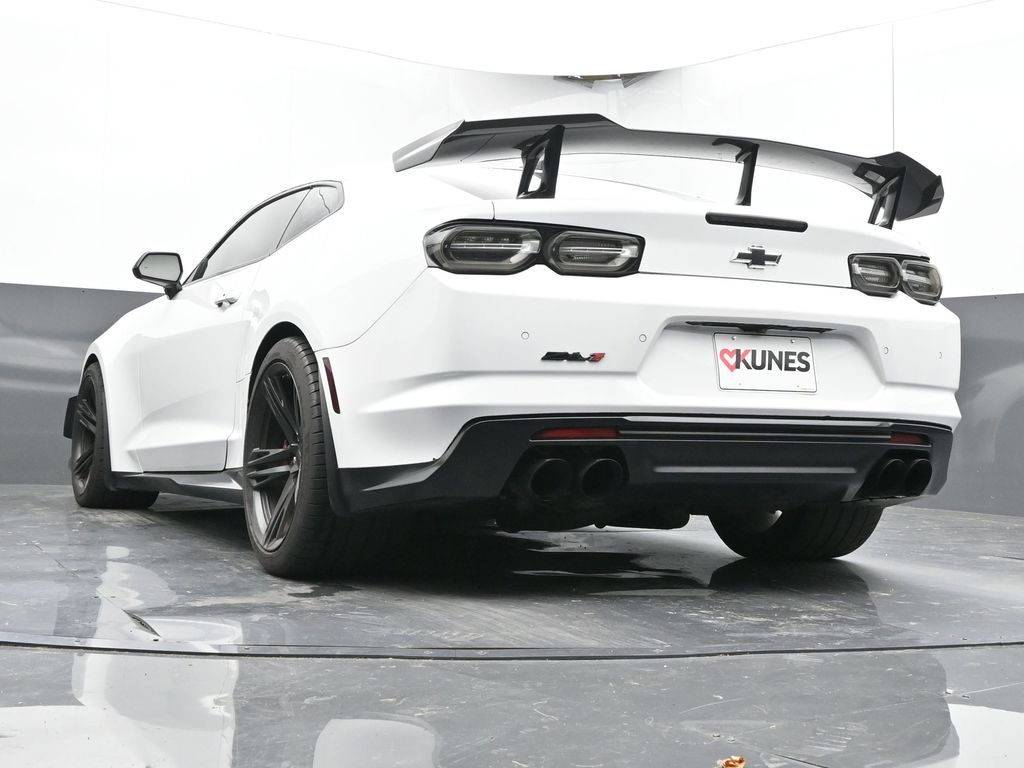Vehicle image 35 of 69