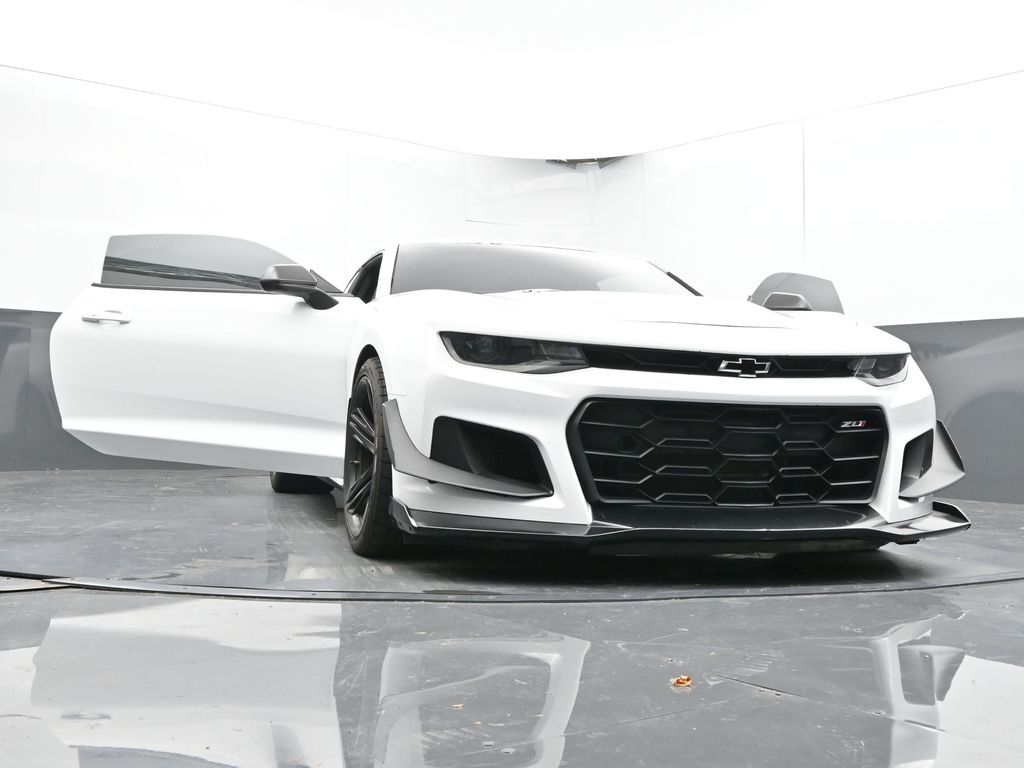 Vehicle image 68 of 69