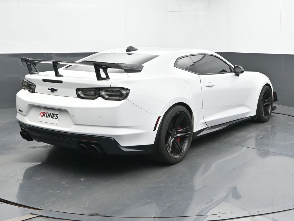 Vehicle image 22 of 69