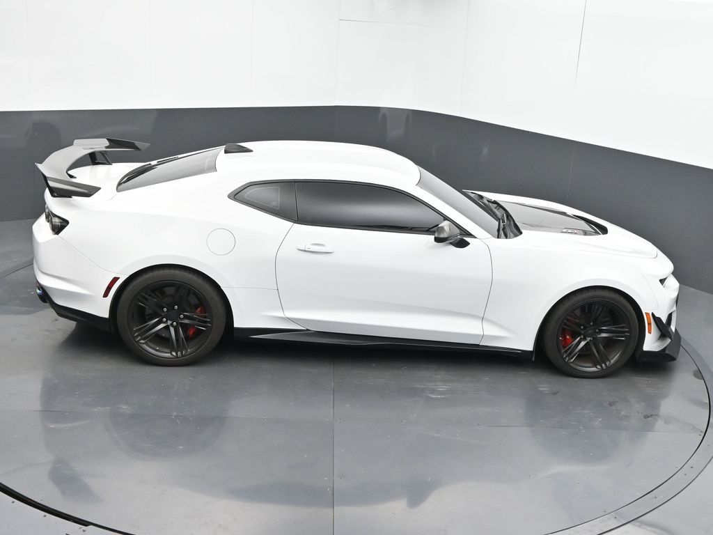 Vehicle image 20 of 69