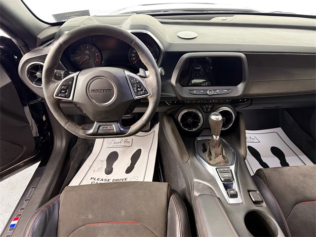 2021 Chevrolet Camaro ZL1 Image 17 of 28