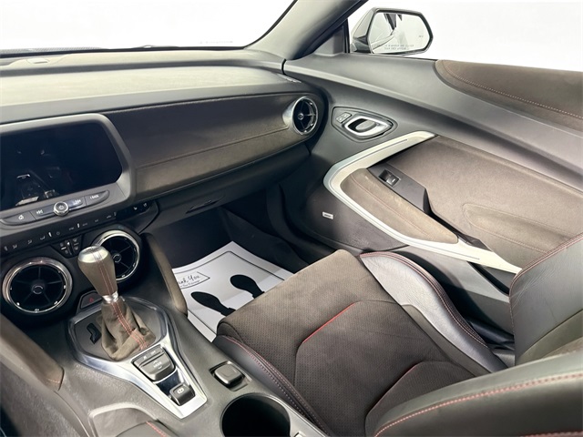 2021 Chevrolet Camaro ZL1 Image 20 of 28