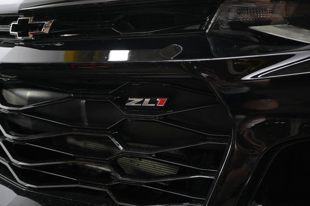 2021 Chevrolet Camaro ZL1 Image 28 of 35