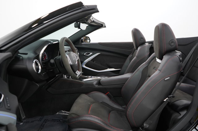 2021 Chevrolet Camaro ZL1 Image 14 of 35