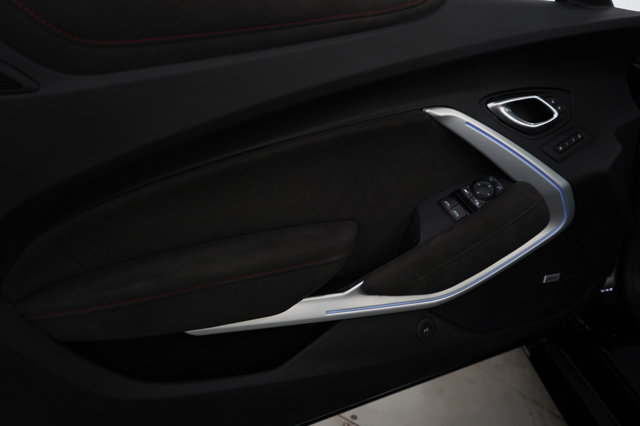 2021 Chevrolet Camaro ZL1 Image 26 of 35
