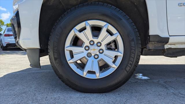 Vehicle image 28 of 29