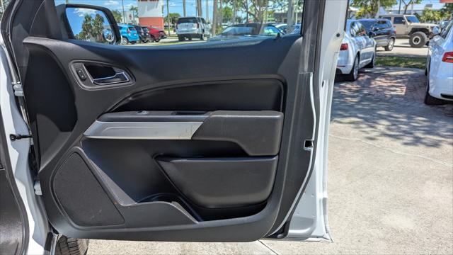 Vehicle image 24 of 29