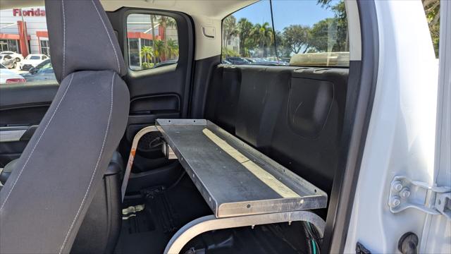 Vehicle image 16 of 29