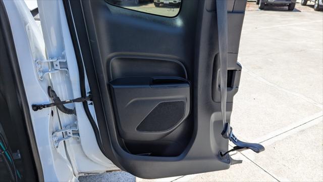 Vehicle image 18 of 29