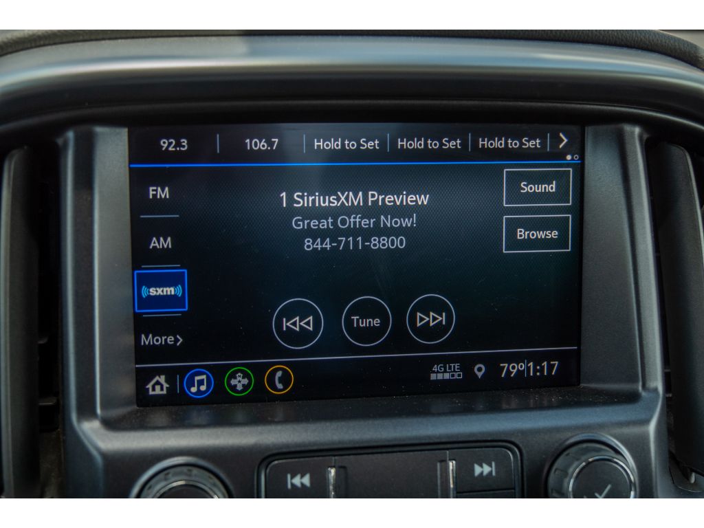 Vehicle image 25 of 29