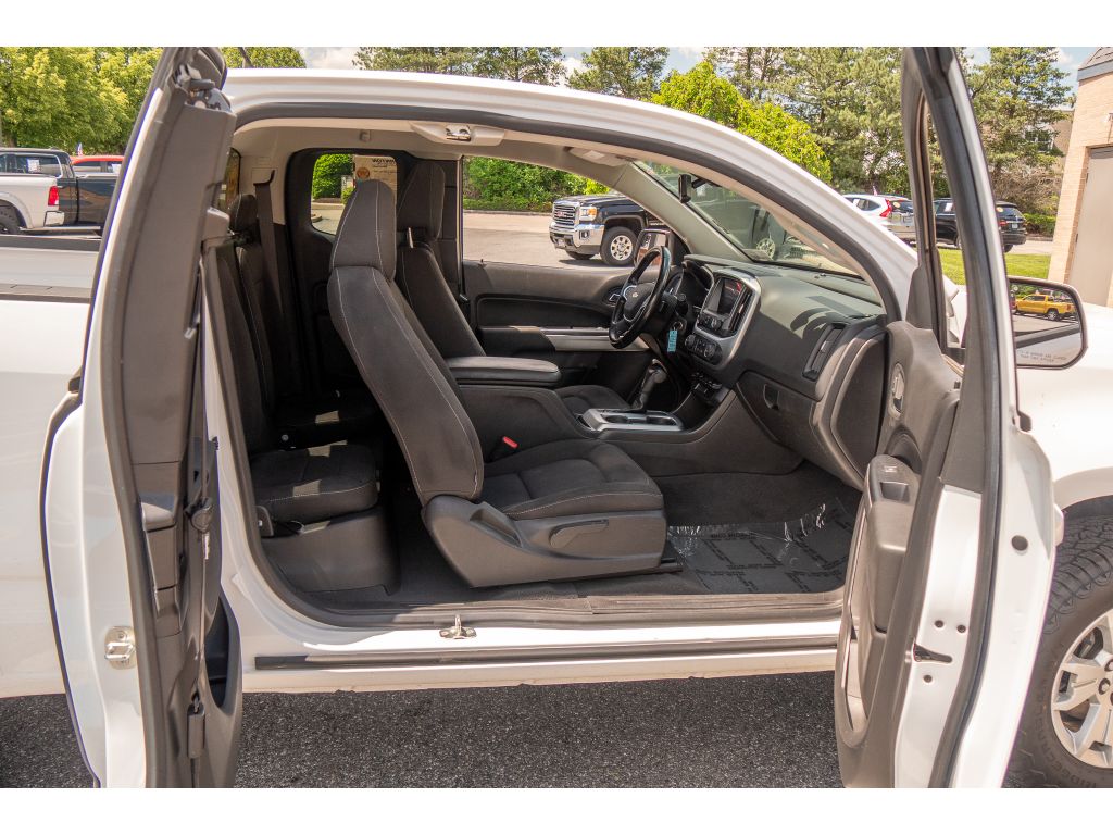 Vehicle image 9 of 29