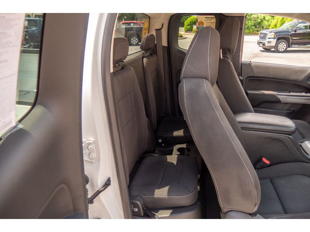 Vehicle image 19 of 29