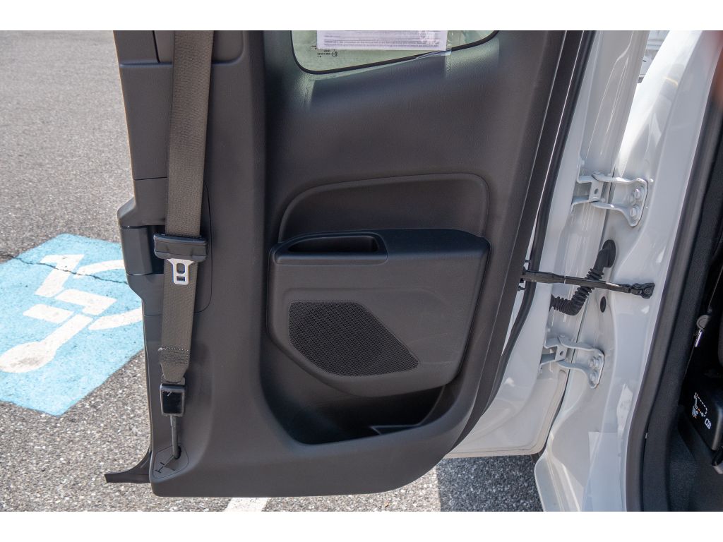 Vehicle image 20 of 29