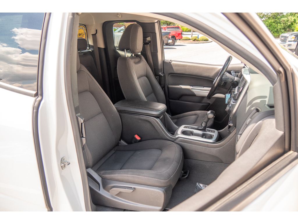 Vehicle image 15 of 29