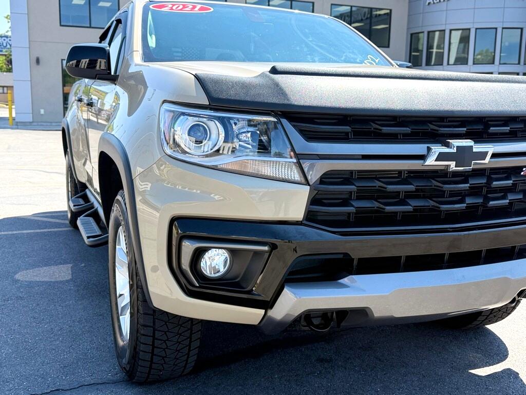 Vehicle image 4 of 49