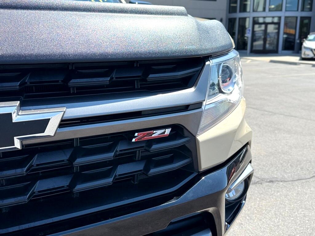Vehicle image 12 of 49