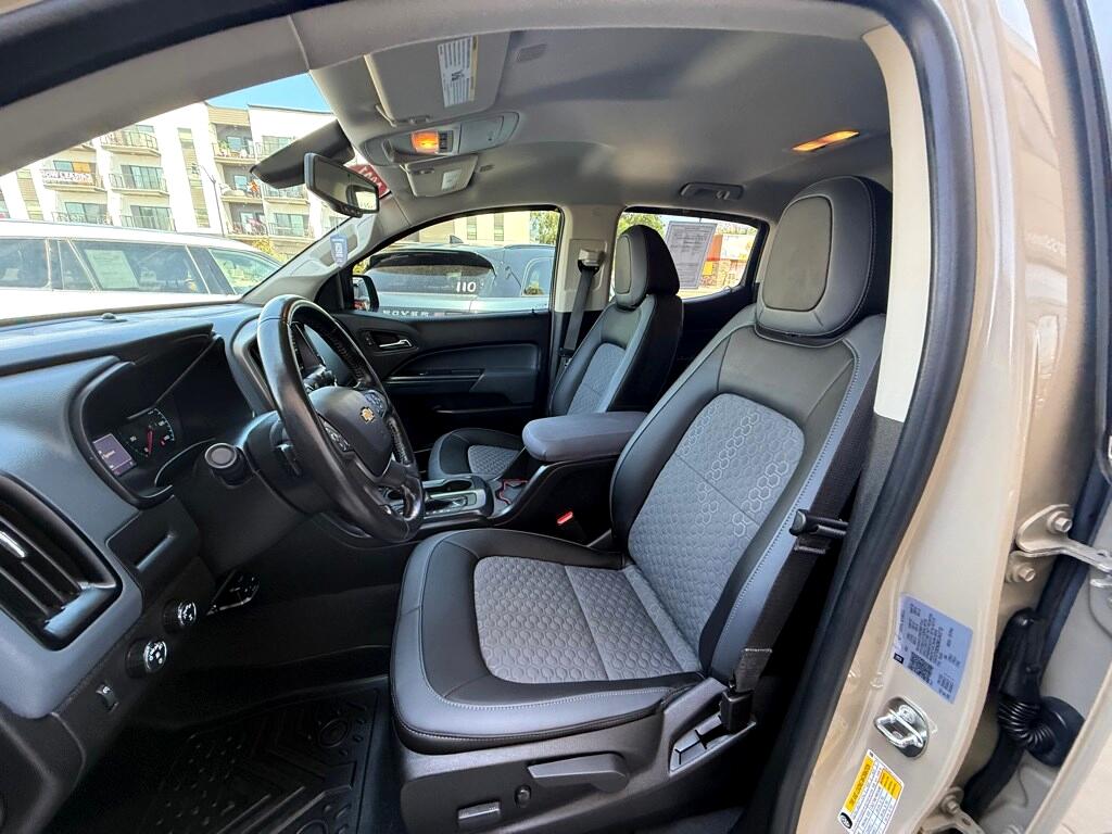 Vehicle image 36 of 49