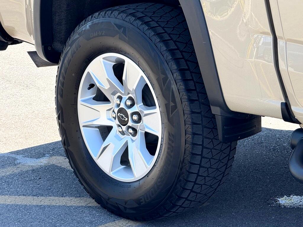 Vehicle image 11 of 49