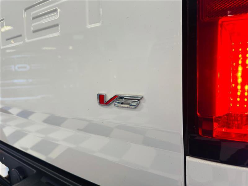 Vehicle image 13 of 27