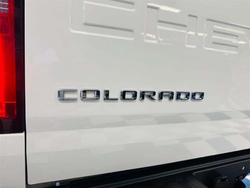 Vehicle image 21 of 27