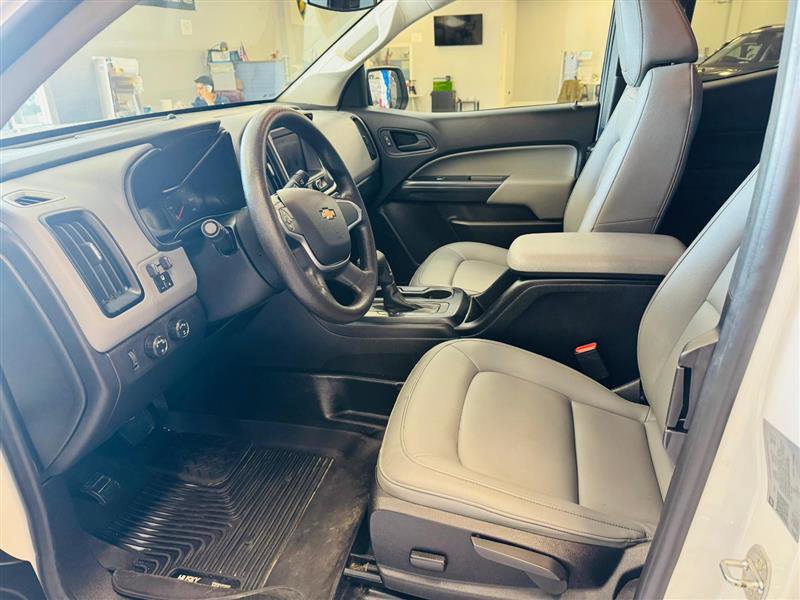 Vehicle image 11 of 27