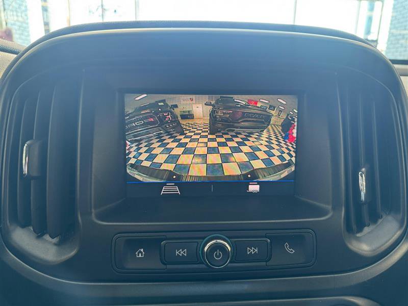Vehicle image 17 of 27