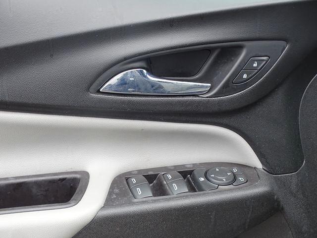 Vehicle image 13 of 37